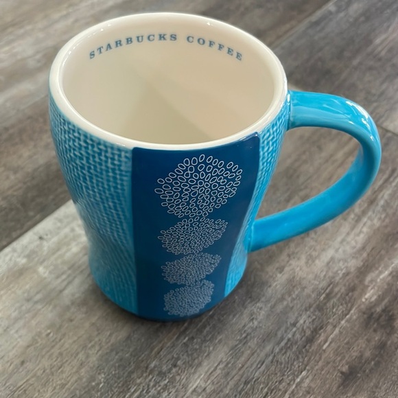 Starbucks blue weave mug with circle cluster 2007 - Picture 1 of 7
